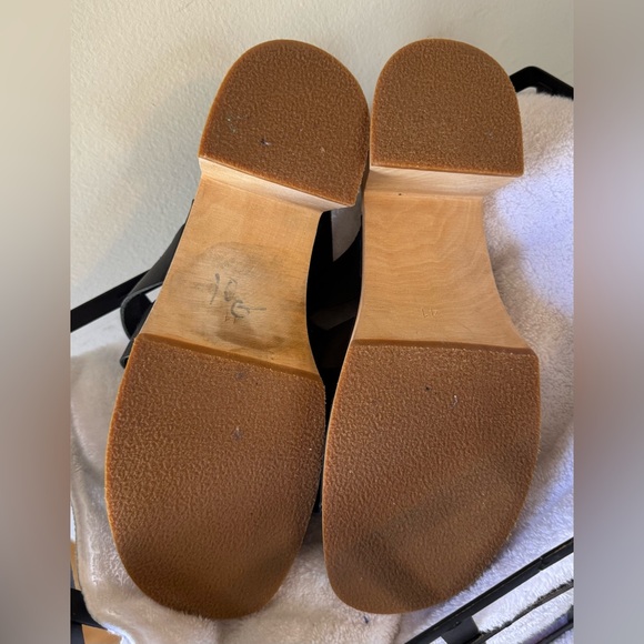 Swedish Hasbeens Black Brassy Block Heels Sandals Size 41 NWOB - Picture 6 of 8